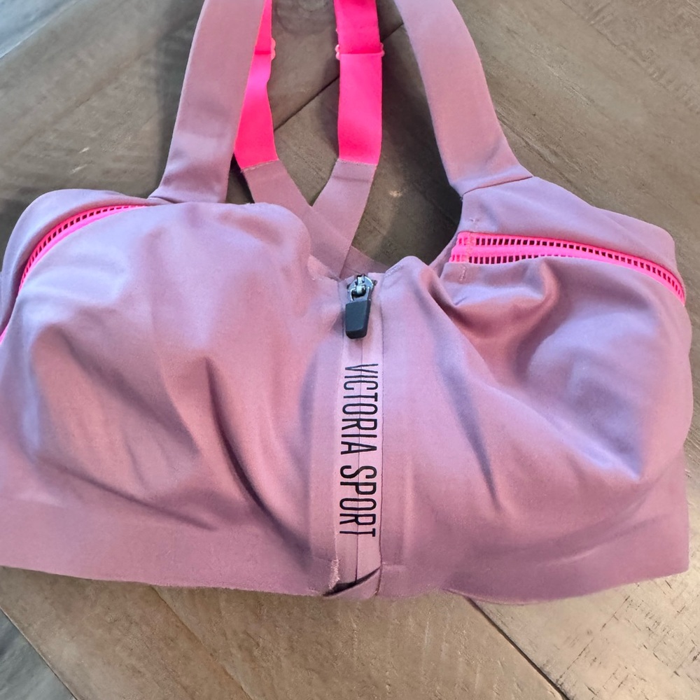 Victoria's Secret SPORT, Pink Sports Bra 32DDD